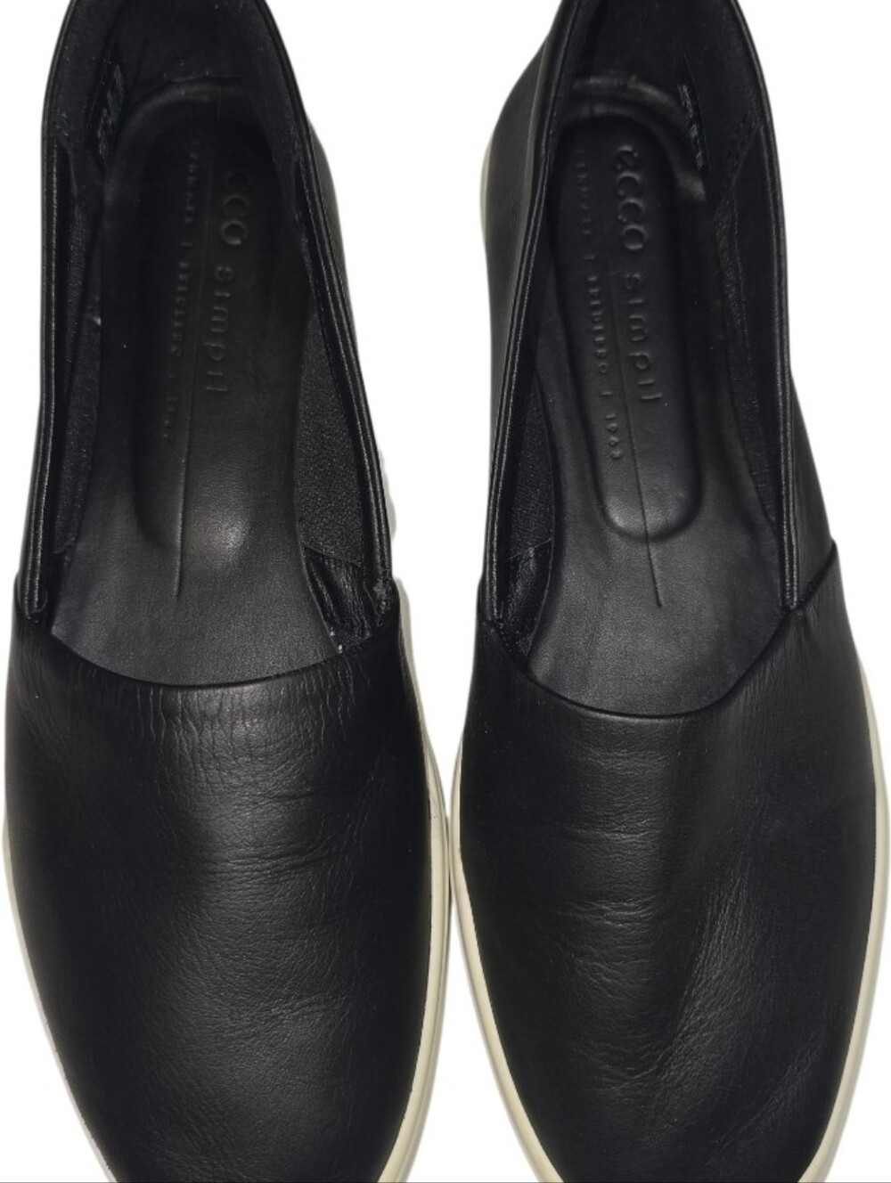 ECCO Simpil Black Leather Slip-On Sneakers Women's Size 7.5 EU 38 Comfort Casual